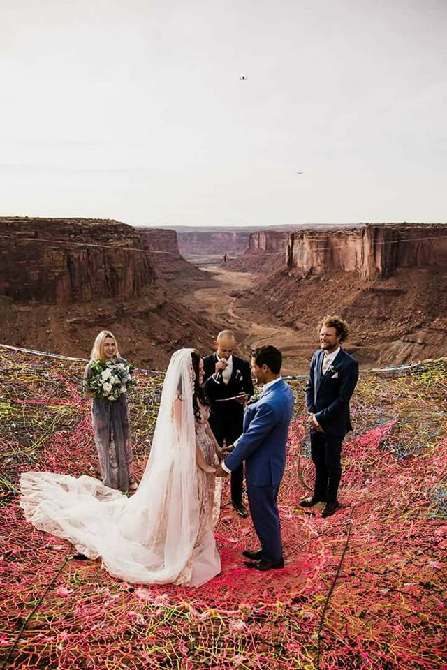 عقد الزفاف على ارتفاع 400 قدم بأمريكا