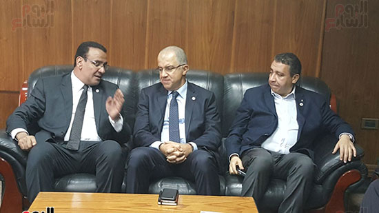 قيادات برلمانية وتنفيذية تصل مقر ائتلاف دعم مصر الجديد بشبرا الخيمة (3)