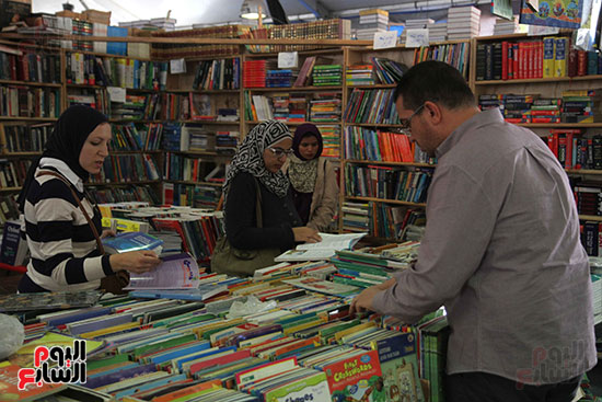 سور الأزبكية  مكان أساسى للحصول  على الكتب