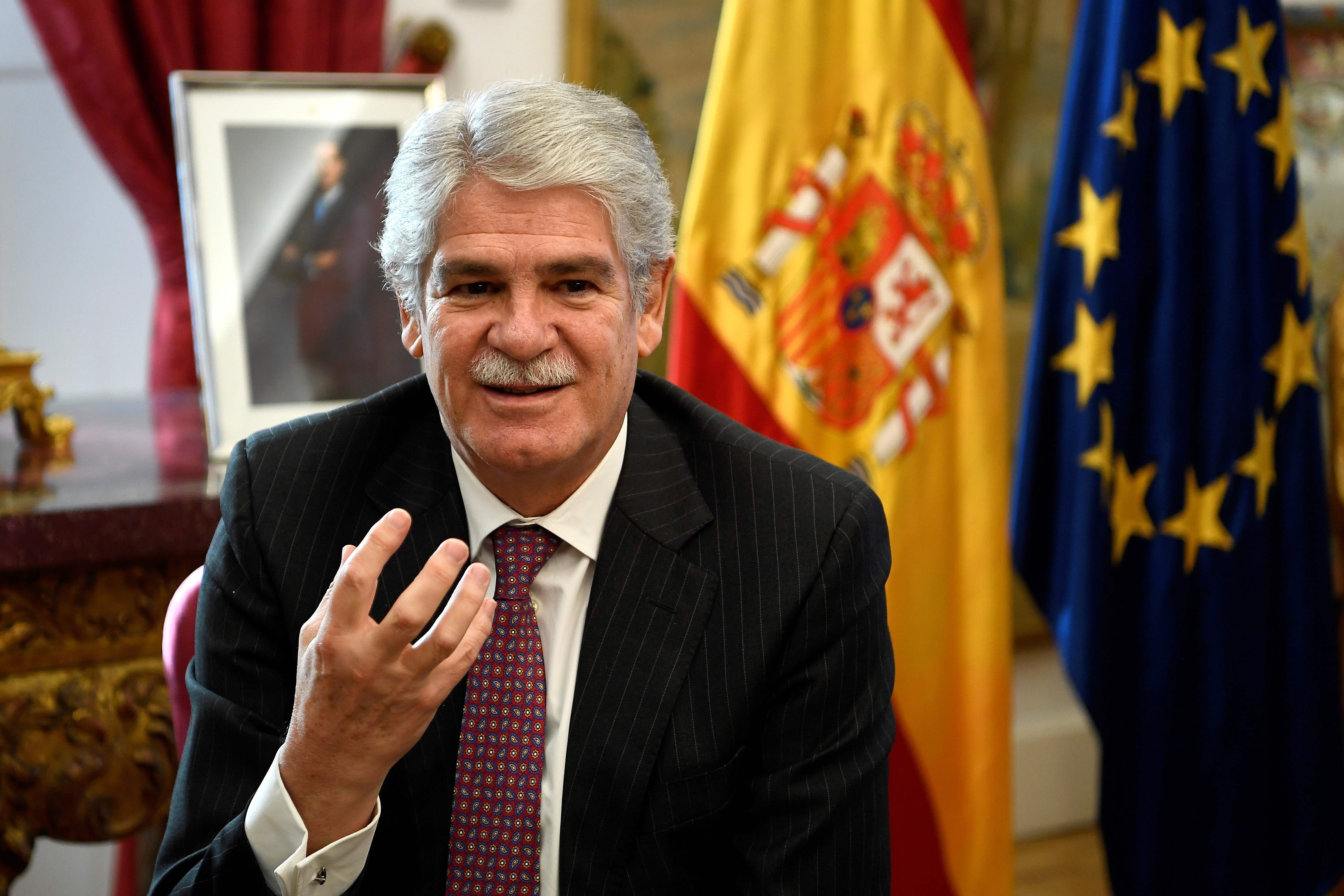وزير الخارجية الاسباني الفونسو داستيس