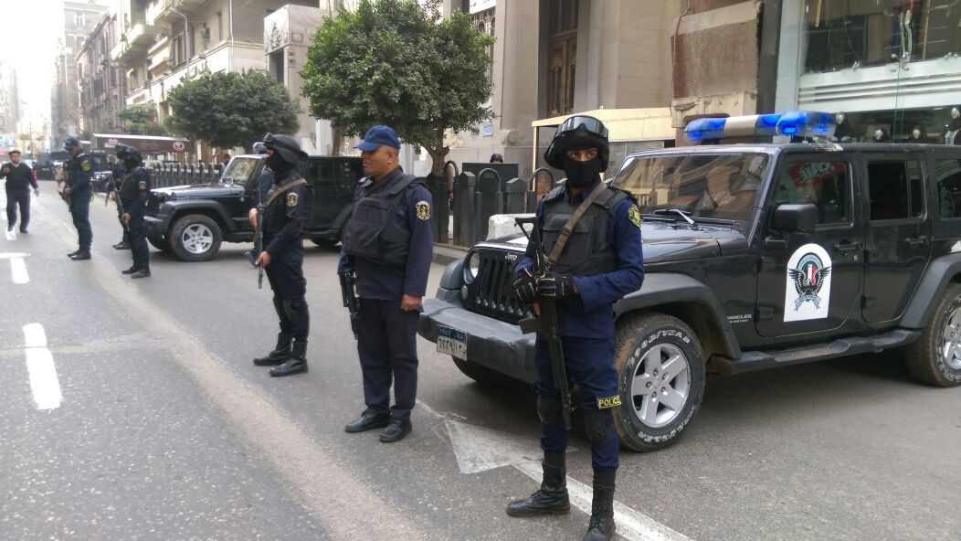 مدير أمن القاهرة يتفقد استنفار القوات فى الشوارع لتأمين المنشئات (6)