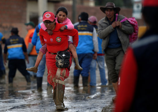 جانب من فرق الإنقاذ فى بوليفيا