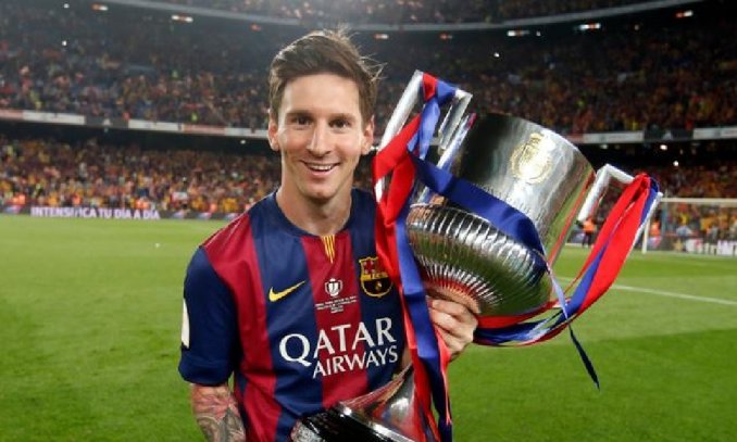 ميسى يحمل كأس ملك إسبانيا ميسى يحمل كأس ملك إسبانيا