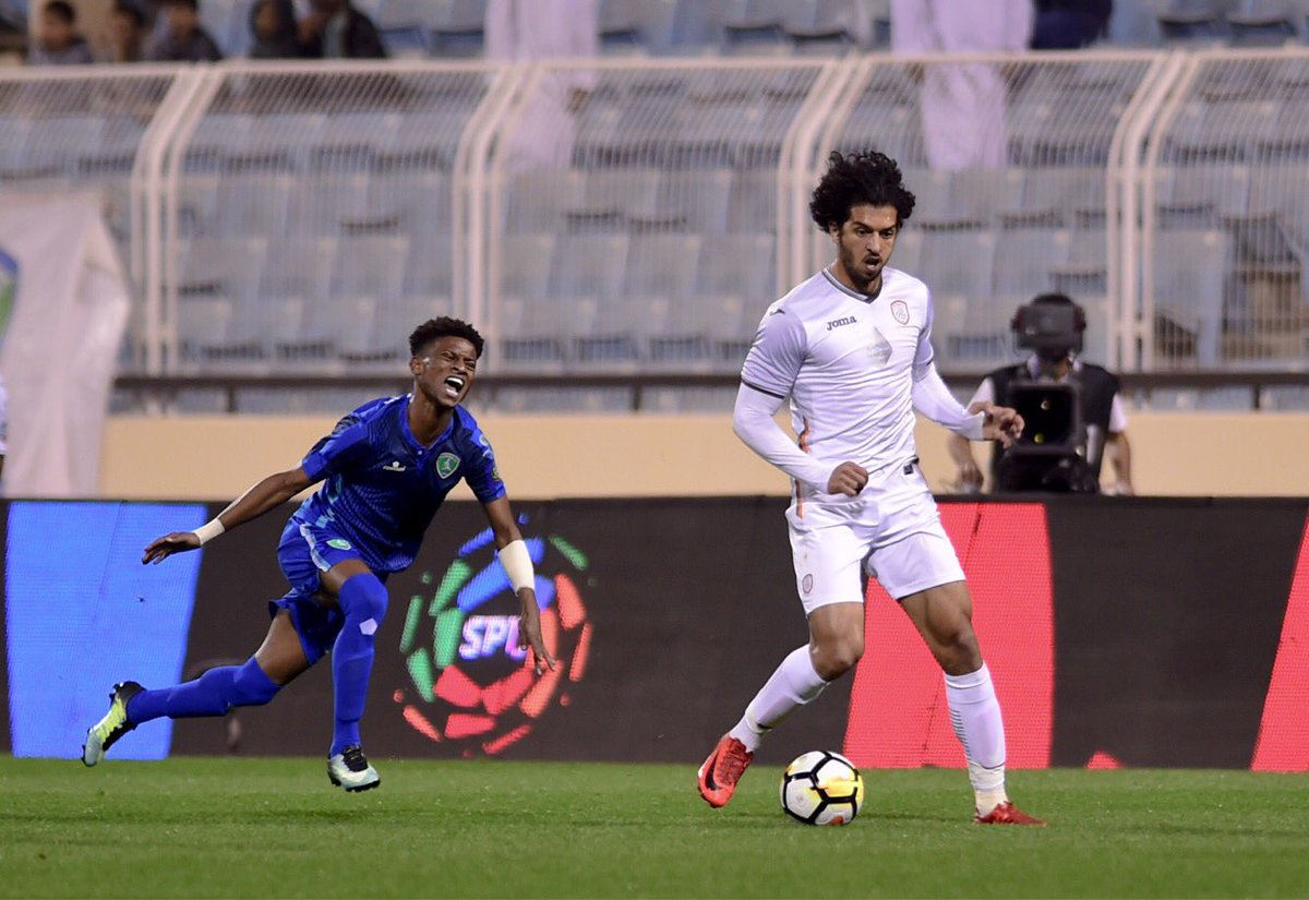 عمرو بركات لاعب الشباب السعودي