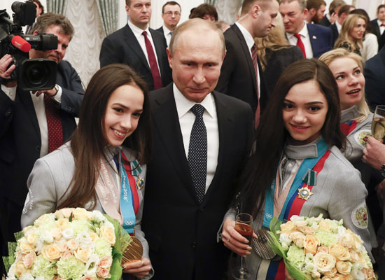 بوتين يستقبل أبطال الأولمبياد الروس فى حفل رسمى بالكرملين