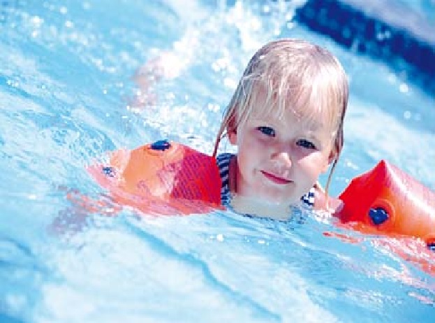 تمارين السباحة للاطفال