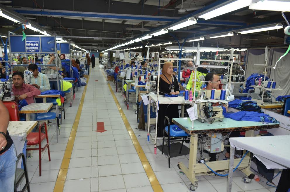 2- أحد مصانع الملابس الجاهزة بالمنطقة الصناعية