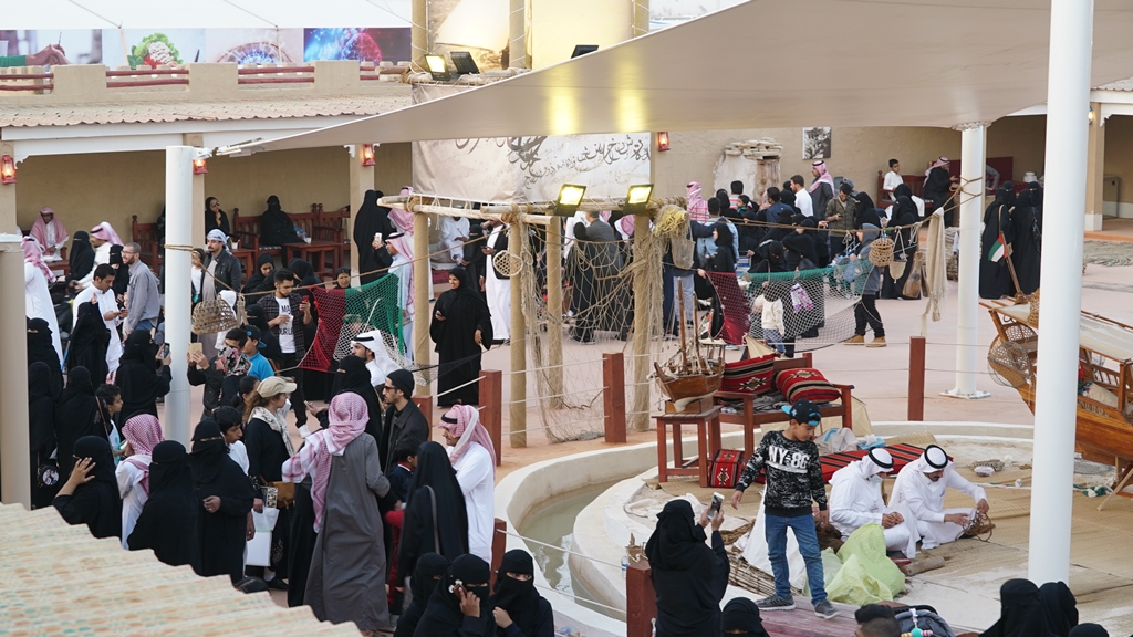 جناح الإمارات فى مهرجان الجنادريه يستقبل ما يقرب من مليونى زائر (3)