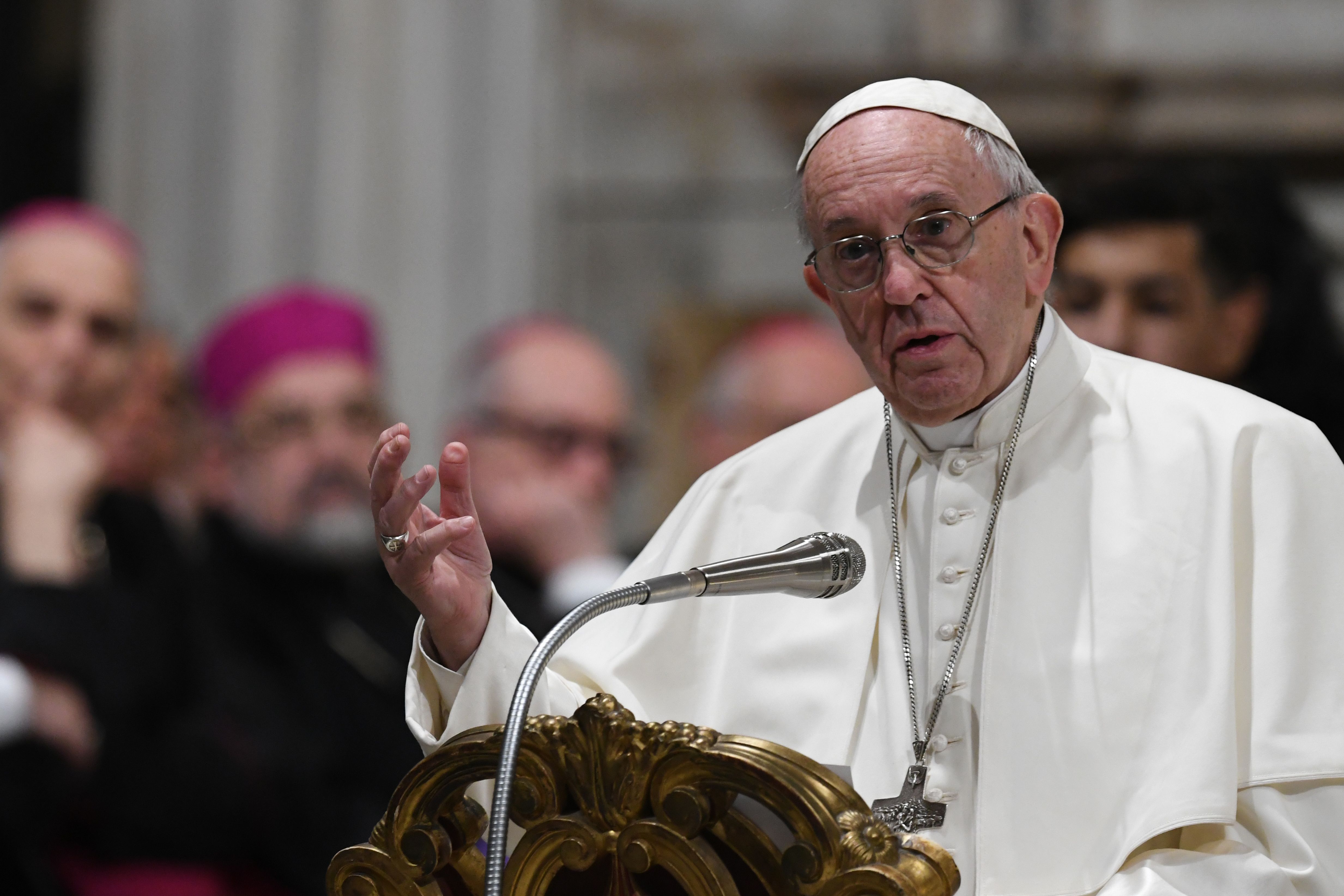 البابا فرنسيس يلقى كلمة عن الانتخابات الايطالية