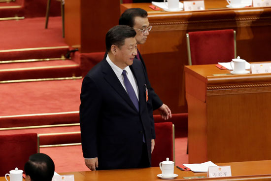 الرئيس الصينى ورئيس مجلس الدولة فى قاعة البرلمان