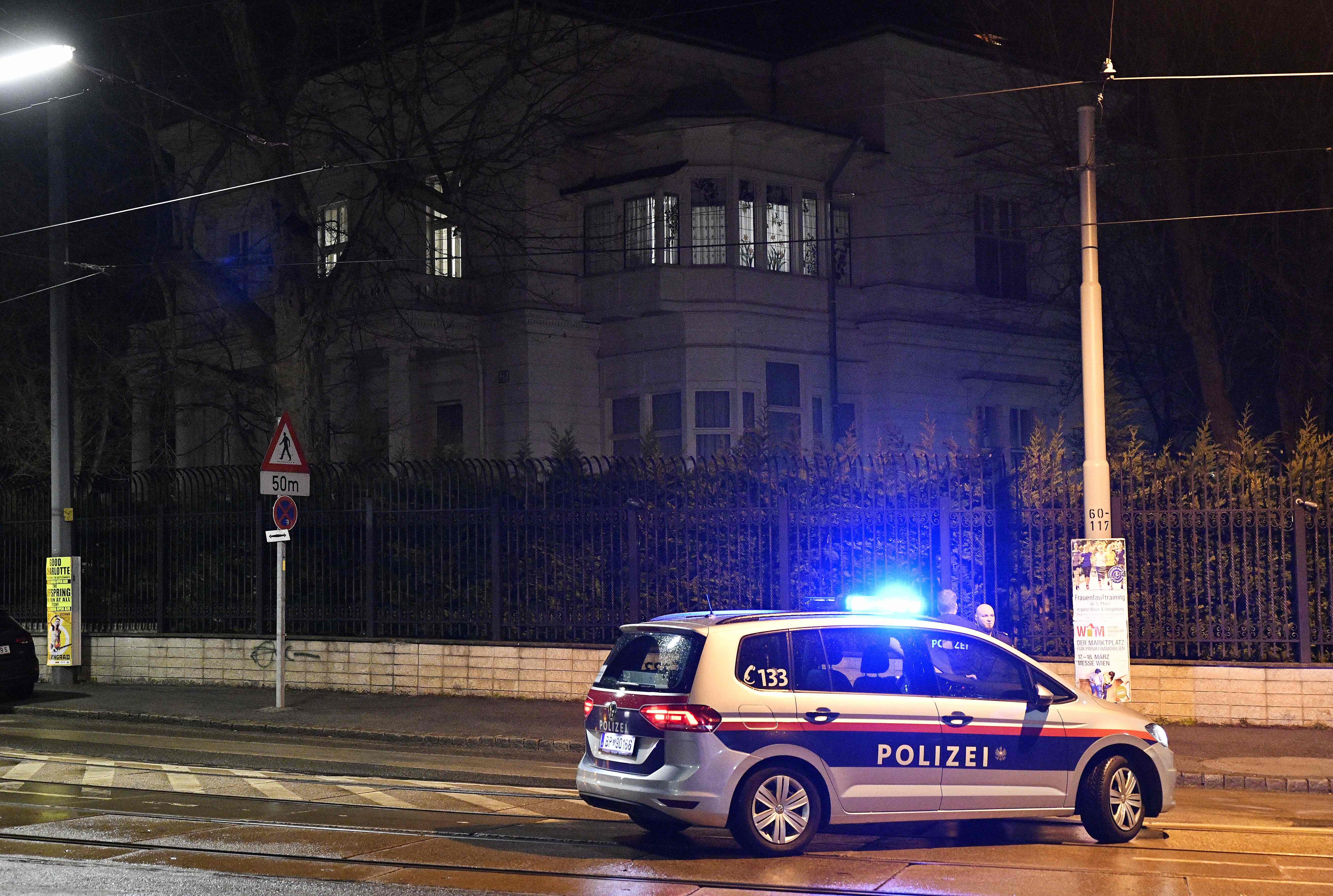 انتشار قوات الشرطة بمحيط مقر السفير الايرانى بالنمسا
