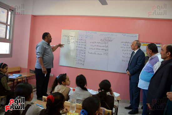 محافظ القليوبية يفتتح 5 مدارس جديدة بمدينة شبرا الخيمة (7)