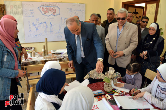 محافظ القليوبية يفتتح 5 مدارس جديدة بمدينة شبرا الخيمة (11)