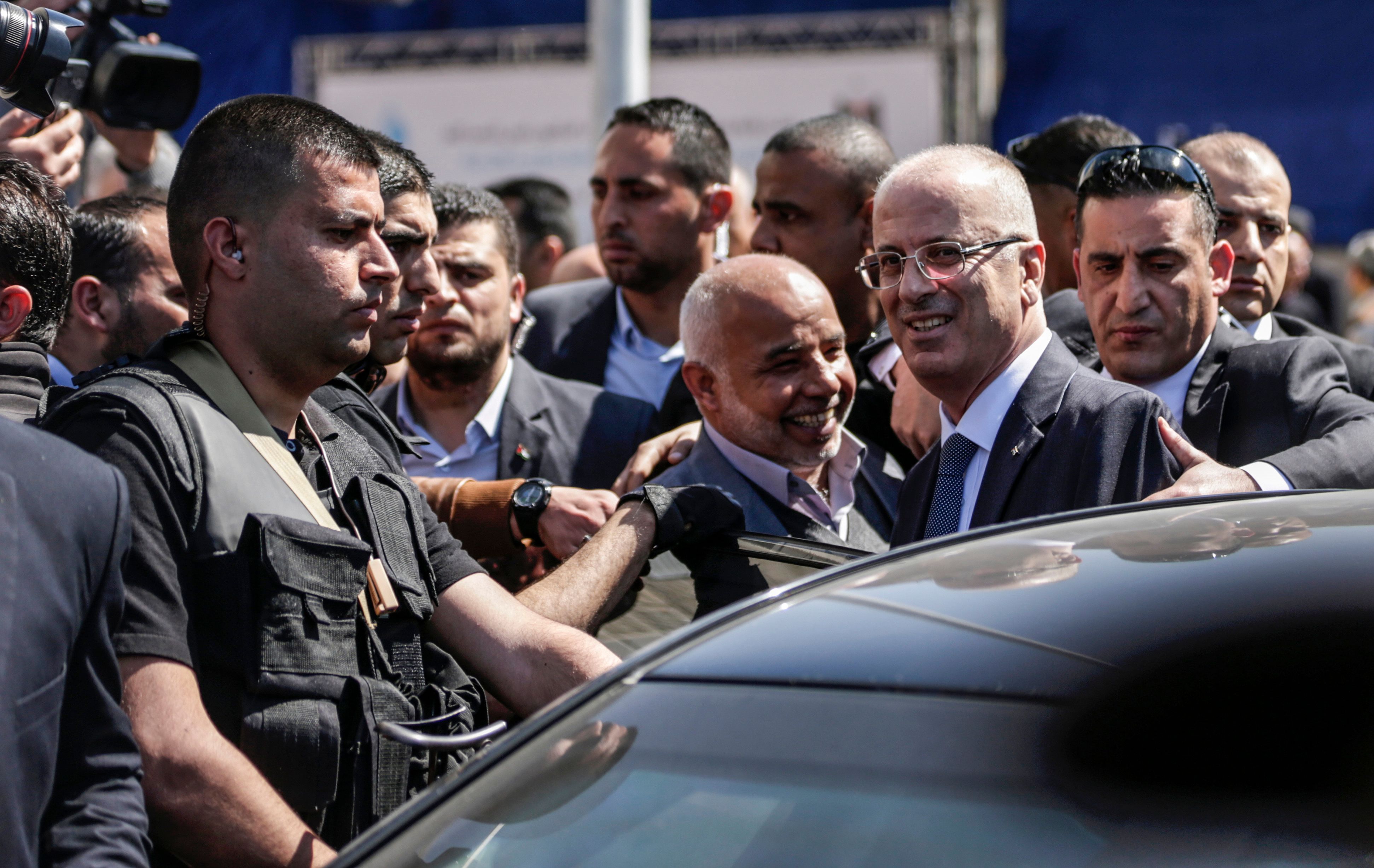 رئيس الوزراء الفلسطينى ينهى زيارته لقطاع غزة