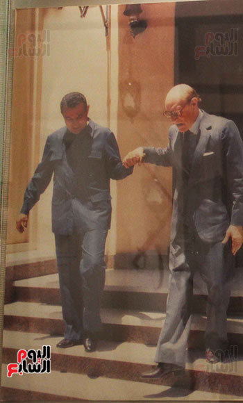 أخر-صوره-مع-الرئيس-السابق-مبارك-قبل-رحيله-بشهور-قليله