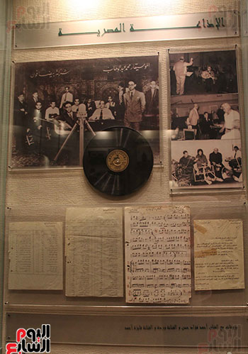 خلال-تسجيله-أحد-مقطوعاته-الموسيقية-بالإذاعة-المصرية-وصور-نادرة-مع-الفنانة-وردة-وفايزة-أحمد