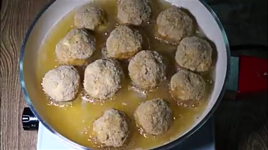 طريقة عمل كرات الأرز بالسبانخ  (4)