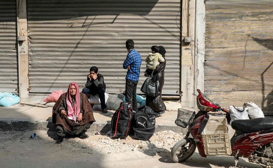 أسر سورية تستعد لمغادرة الغوطة الشرقية