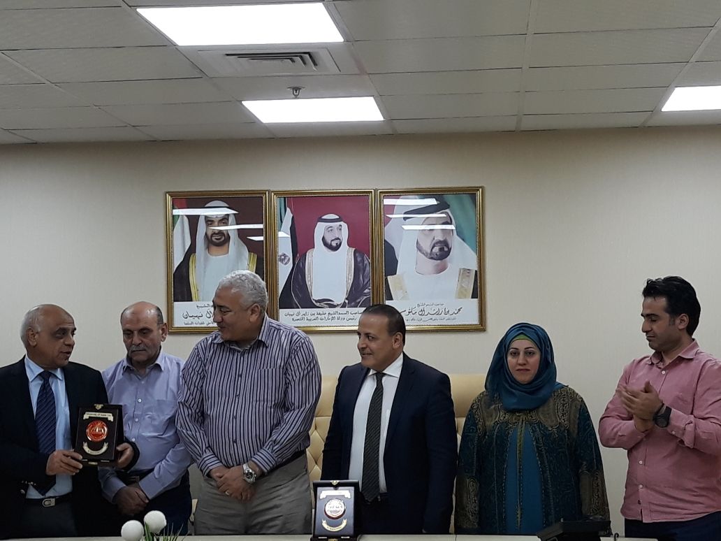 تكريم رئيس جامعة مدينة السادات (2)