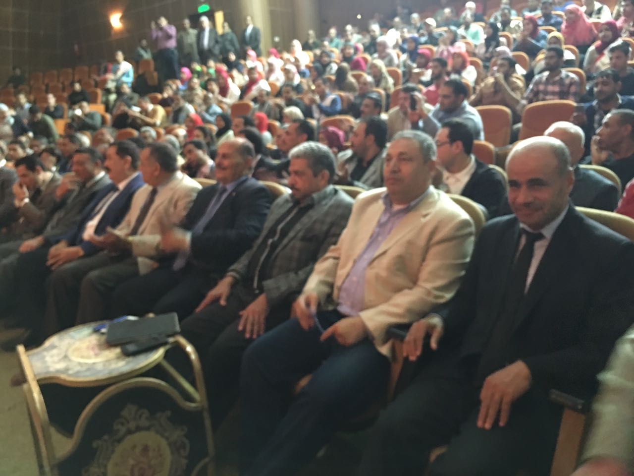 4- الحضور في المرؤتمر لدعم الرئيس