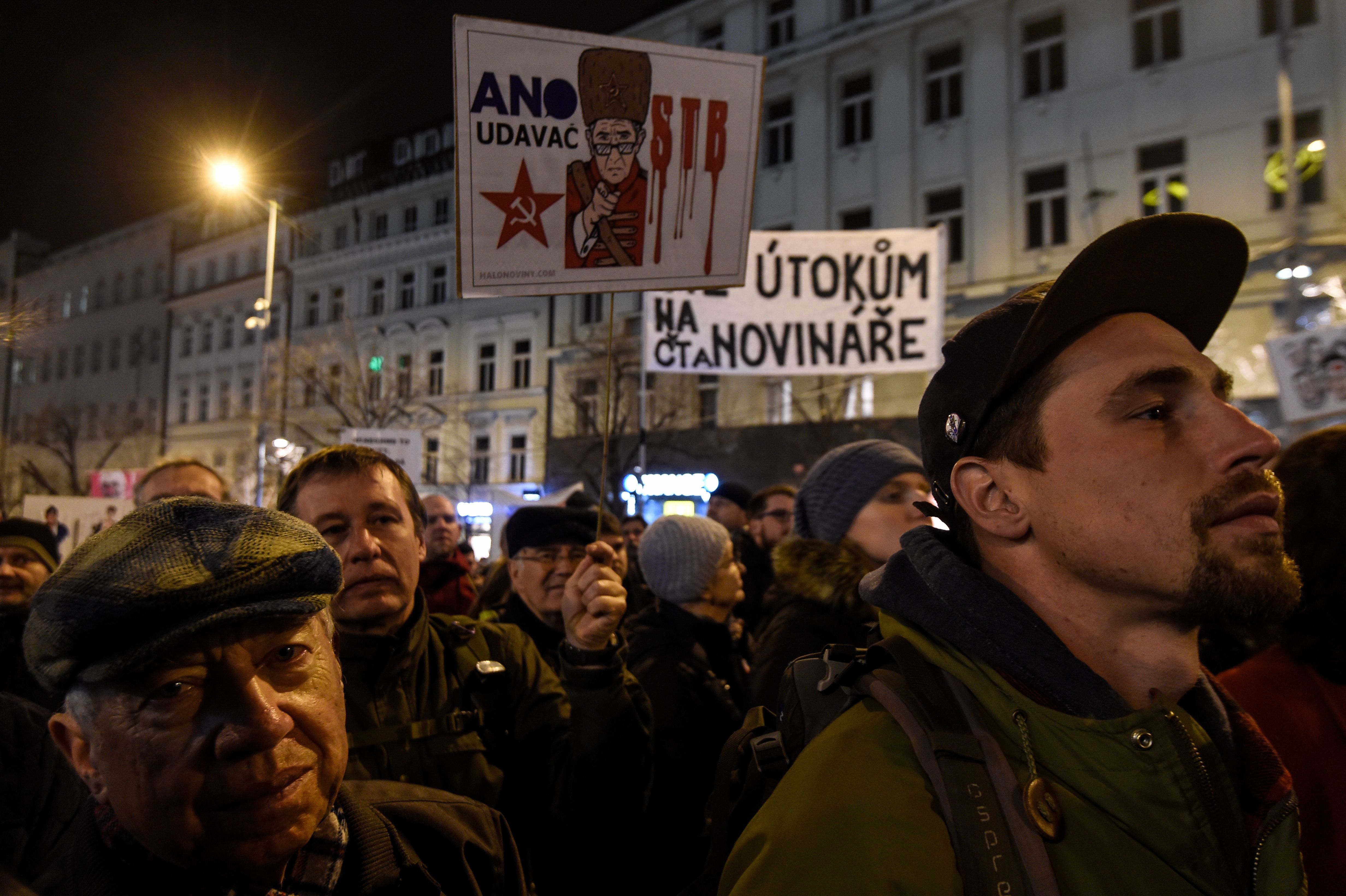احتجاجات ضد الرئيس فى التشيك