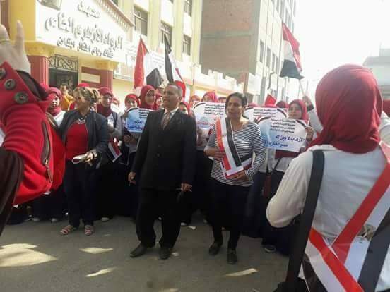 مسيرات لطلاب مدارس المنيا لحث المواطنين على المشاركة في الانتخابات (2)