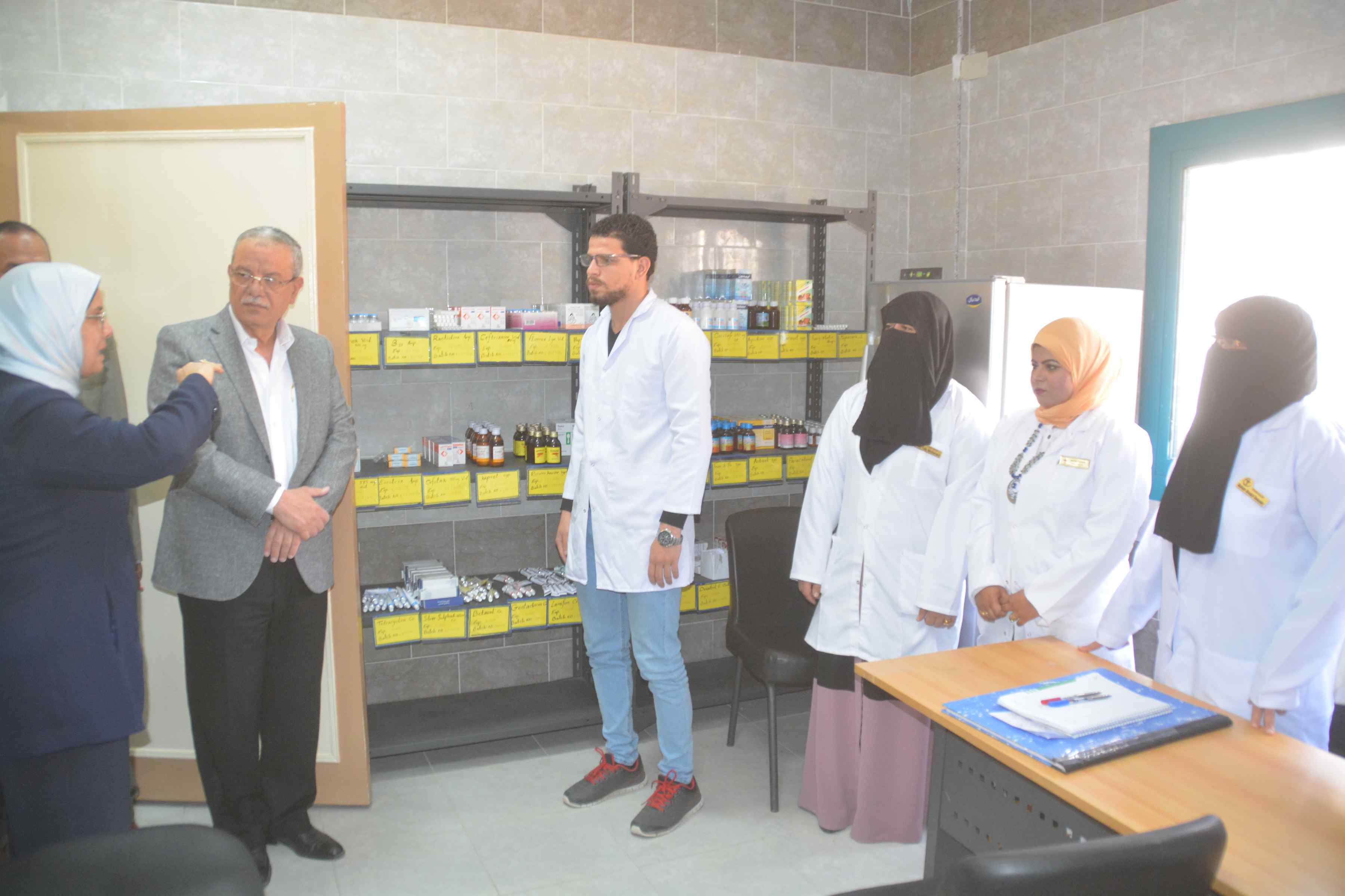 محافظ المنيا يفتتح وحدة طب الأسرة (2)