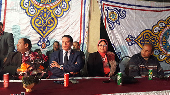 1--مؤتمر-لدعم-الرئيس-لحملة-كلنا-معاك-من-اجل-مصر-بقرية