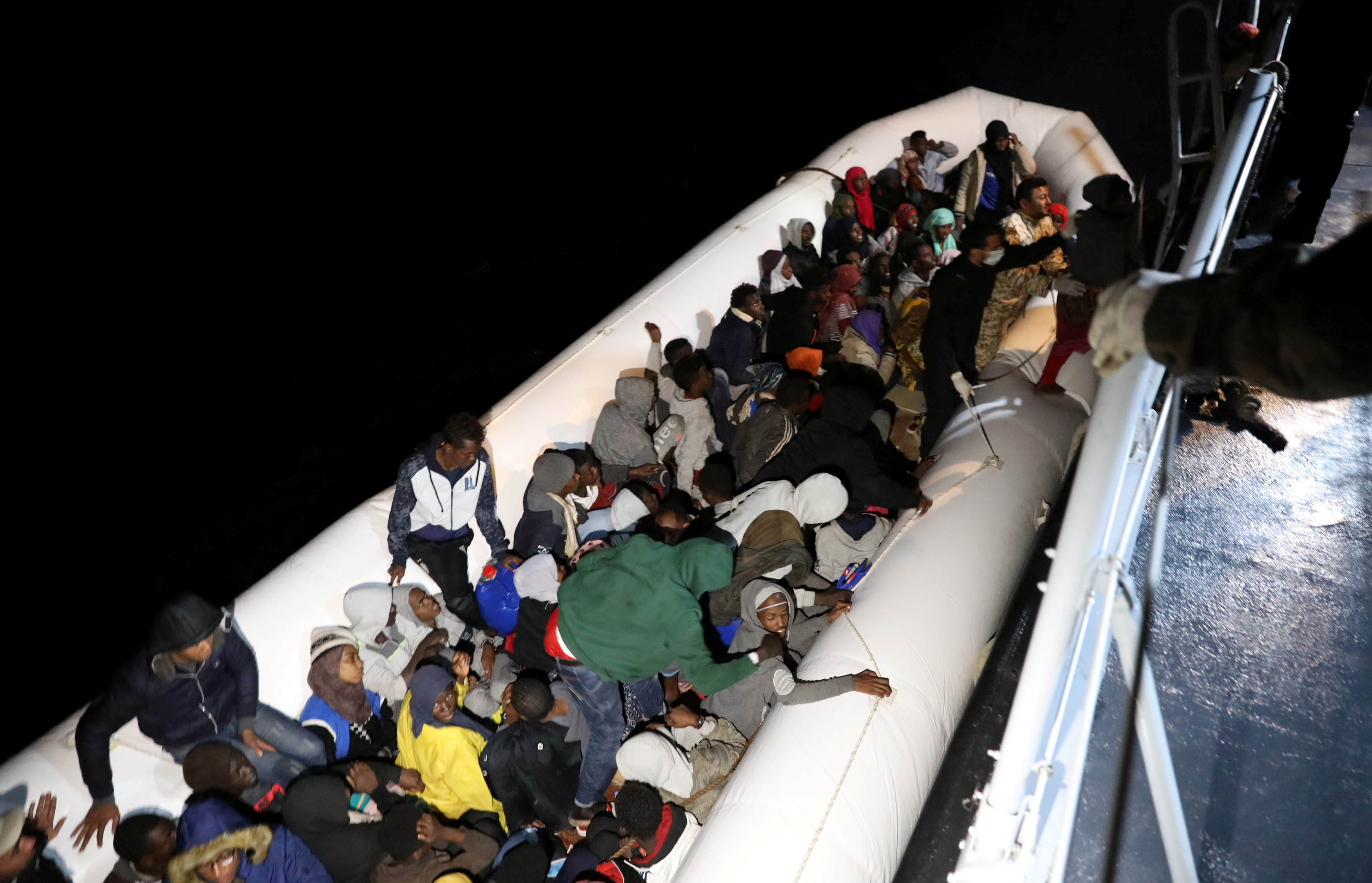 قوارب المهاجرين (2)