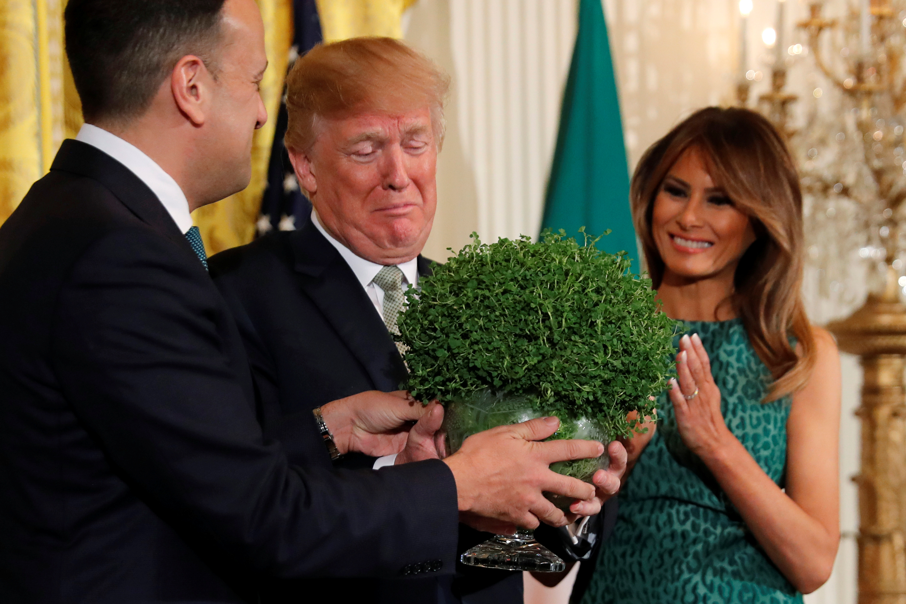 ترامب يحتفل مع رئيس وزراء ايرلندا بعيد القديس باتريك في البيت الأبيض