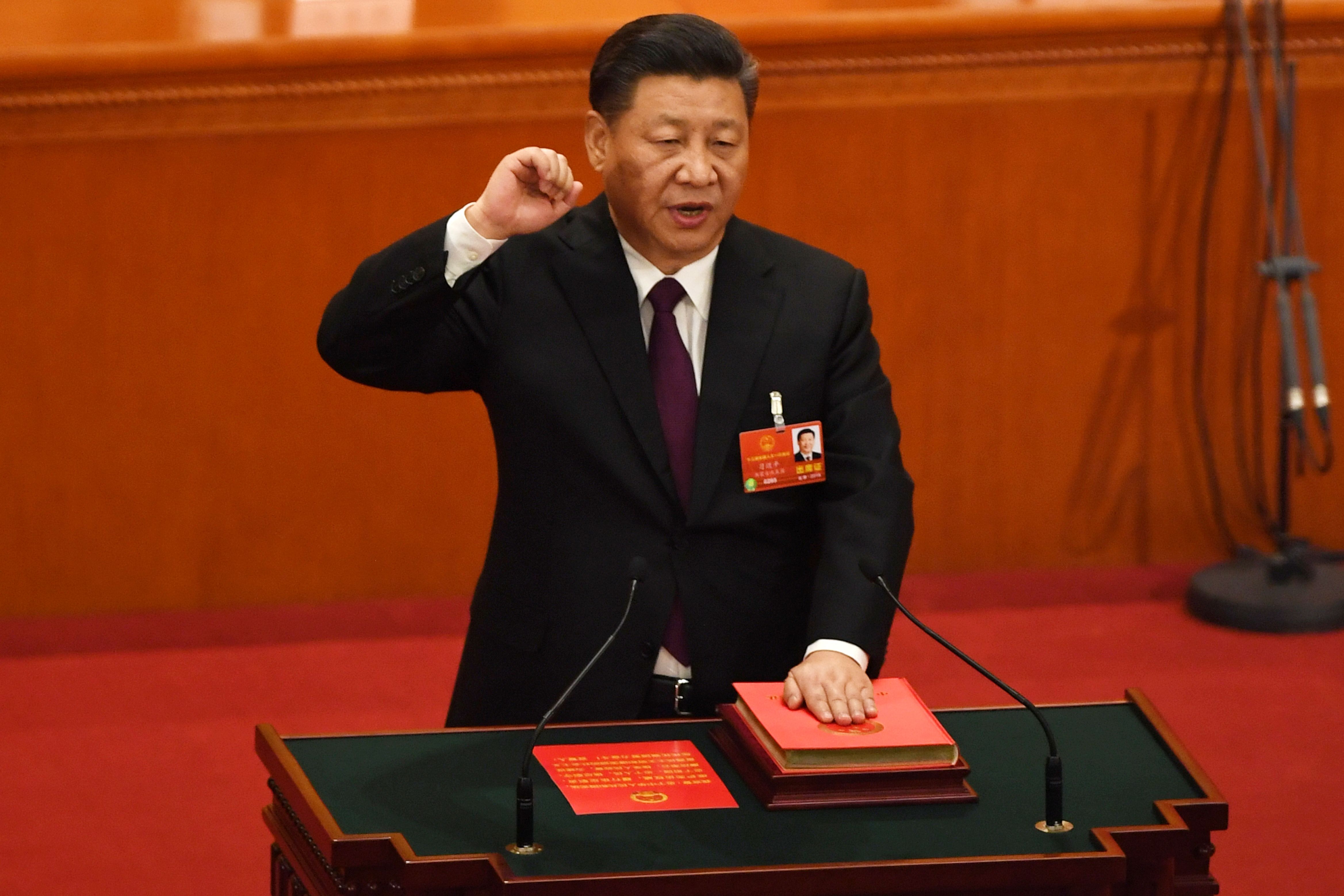 الرئيس الصينى يحلف اليمين الدستورية