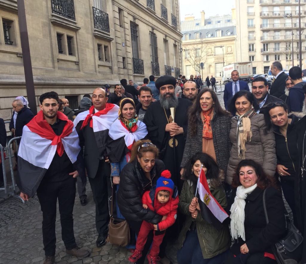 المصريات فى باريس يشرفون مصر