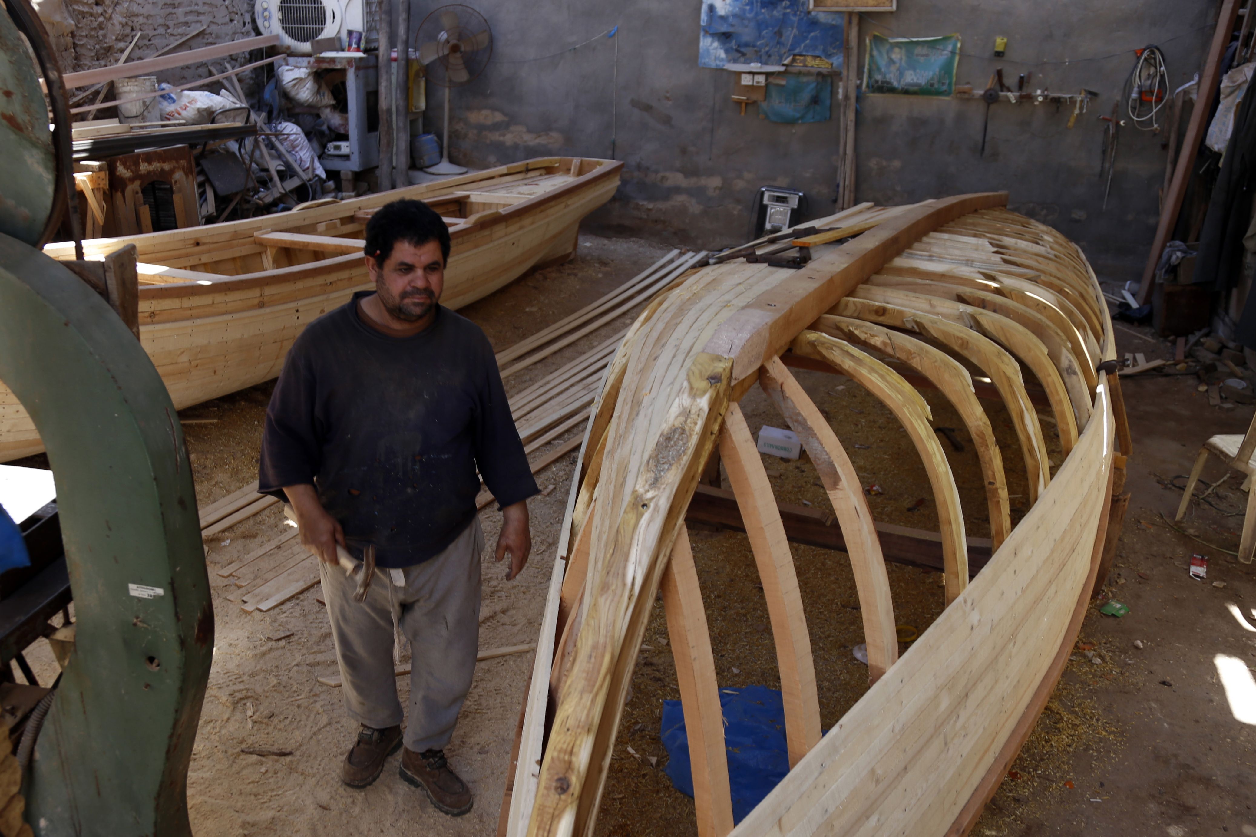 صناعة القوارب الخشب فى العراق 