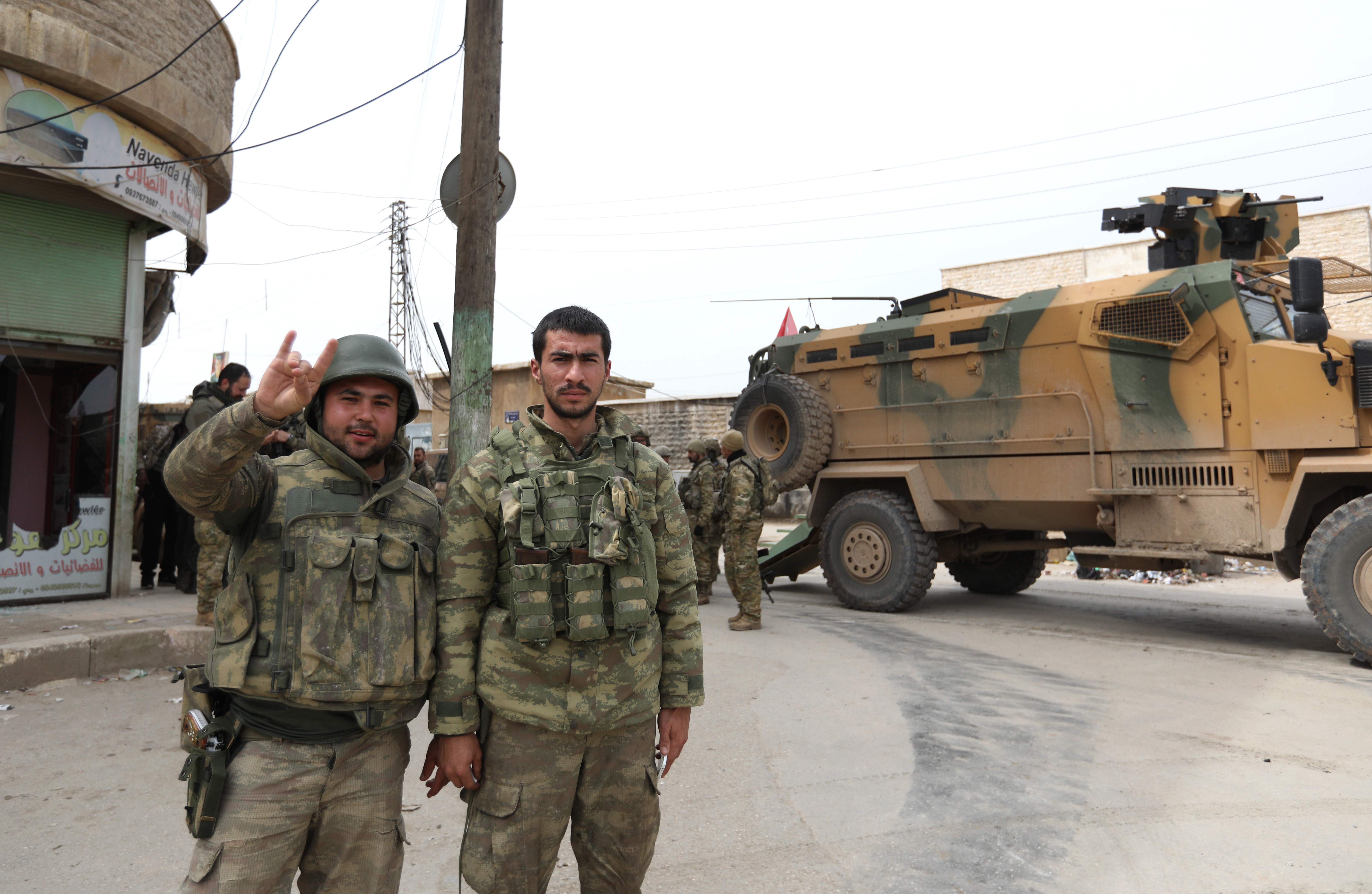  جانب من قوات الجيش التركى 