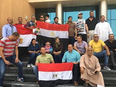 المصريون يحتشدون أمام سفارة بلادهم بقطر للإدلاء بأصواتهم (2)