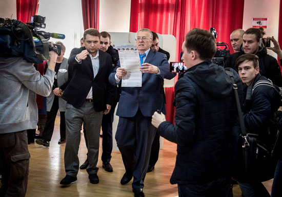  وصول المرشح الرئاسى فلاديمير جيرينوفسكى للإدلاء بصوته