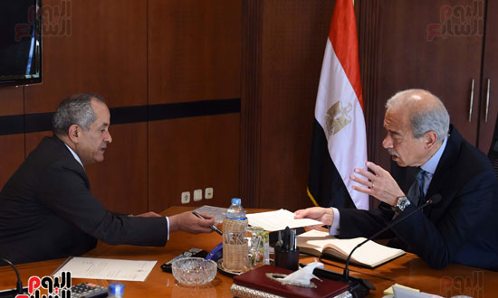 صور لقاء رئيس الوزراء السفير الاردنى (1)