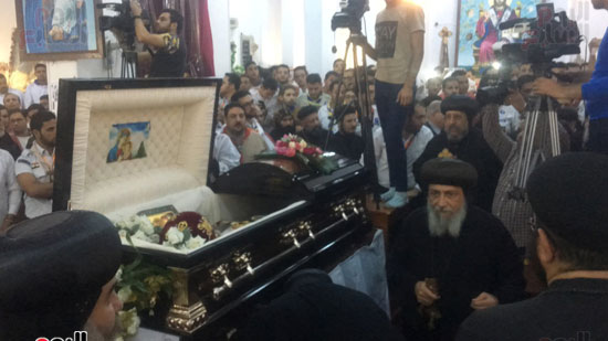 مراسم صلاة الجنازة على الأنباء أنطونيوس بدير الأمير تادرس الشرقى بمركز منفلوط
