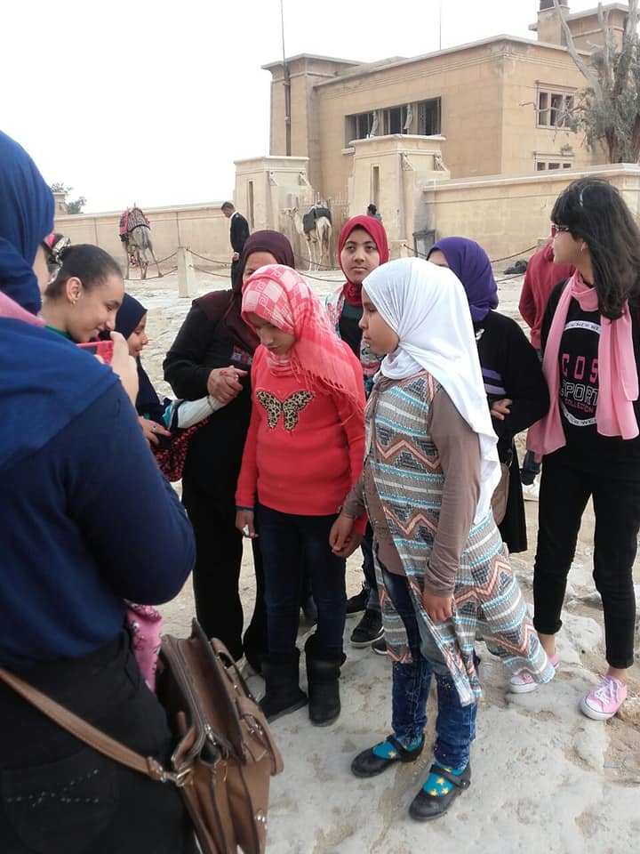 طلاب مكفوفين يزورون الأهرام والقلعة (2)