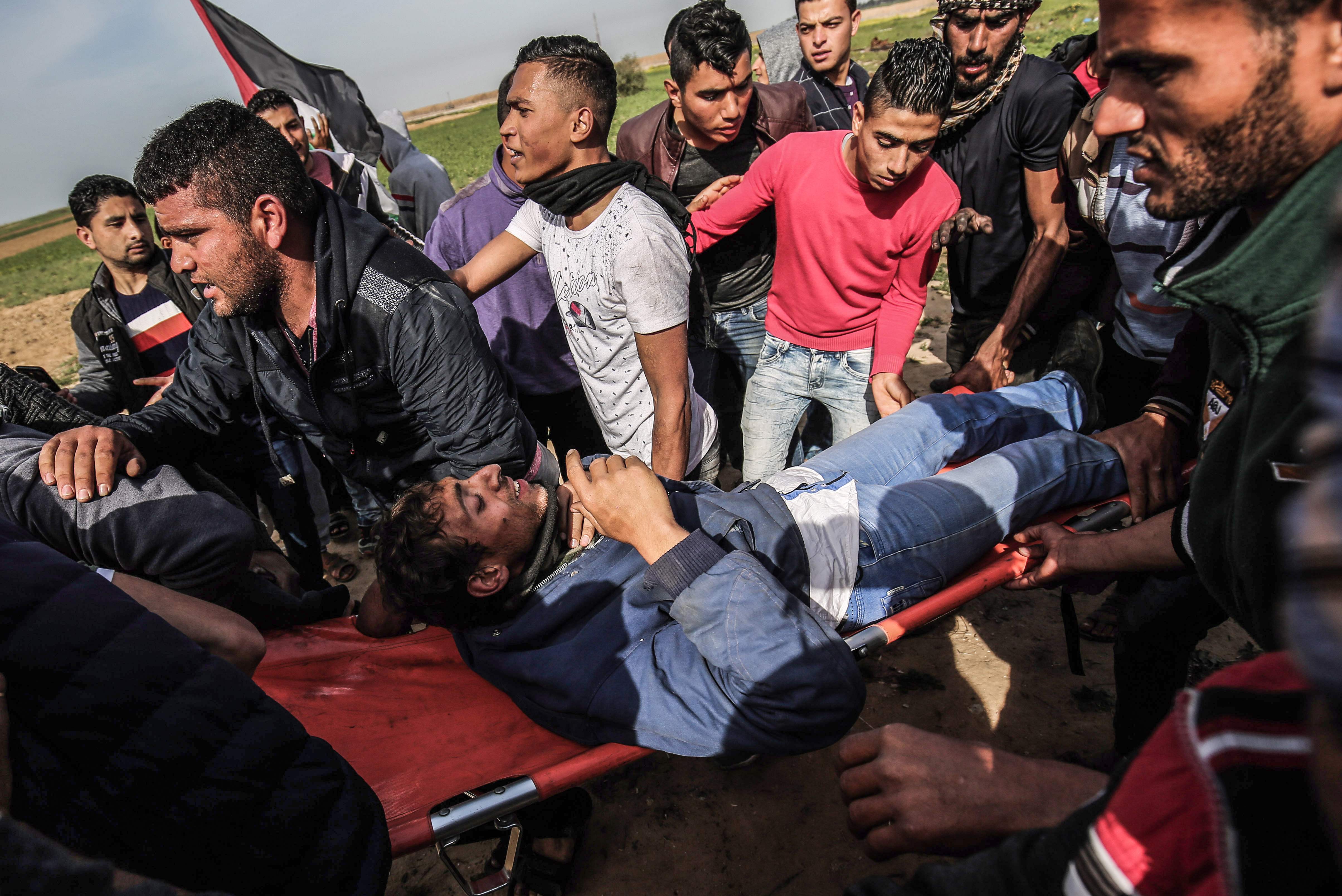 15 مصابا فلسطينيا برصاص الاحتلال فى مواجهات اليوم