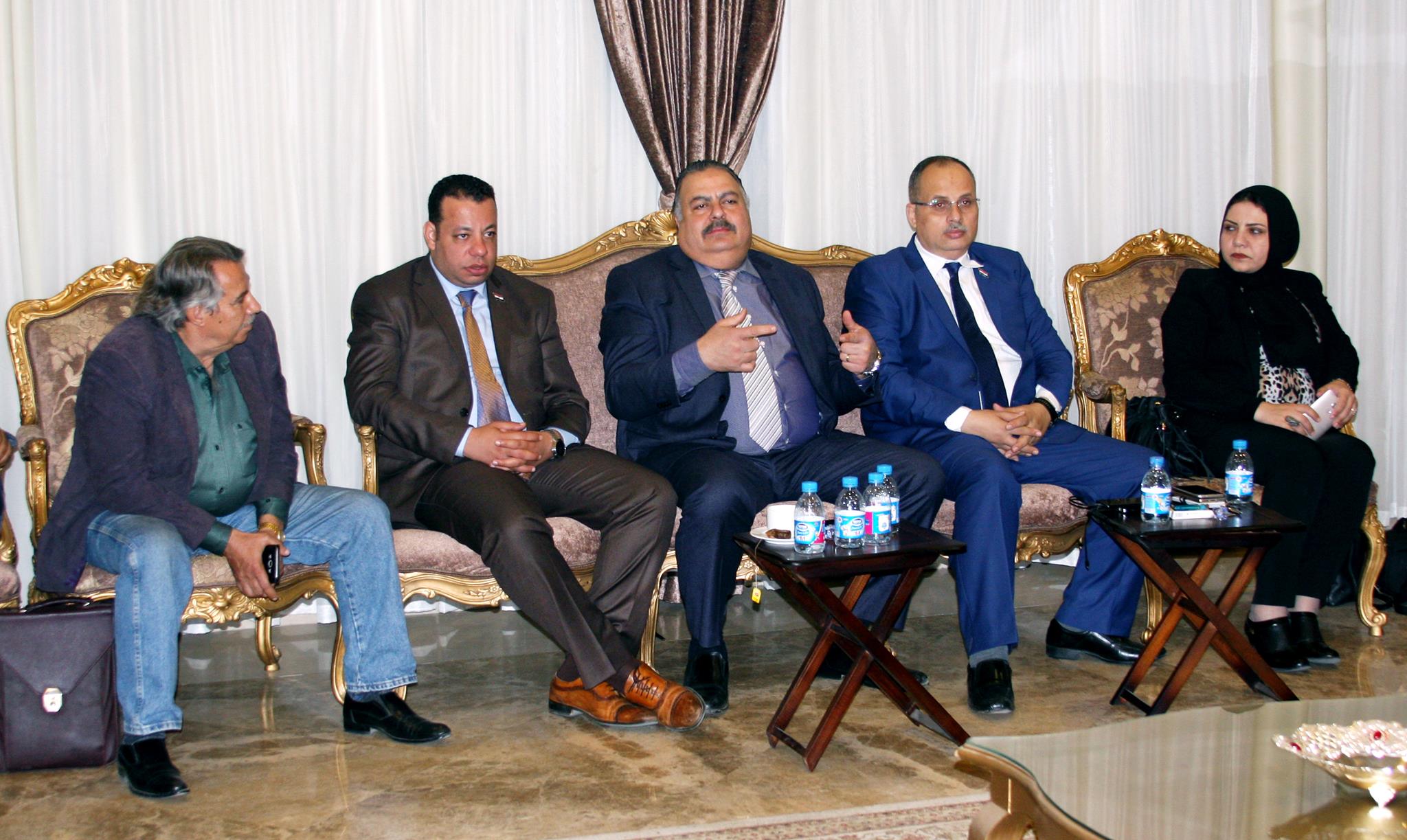 رؤساء الجالية المصرية خلال اللقاء  (3)
