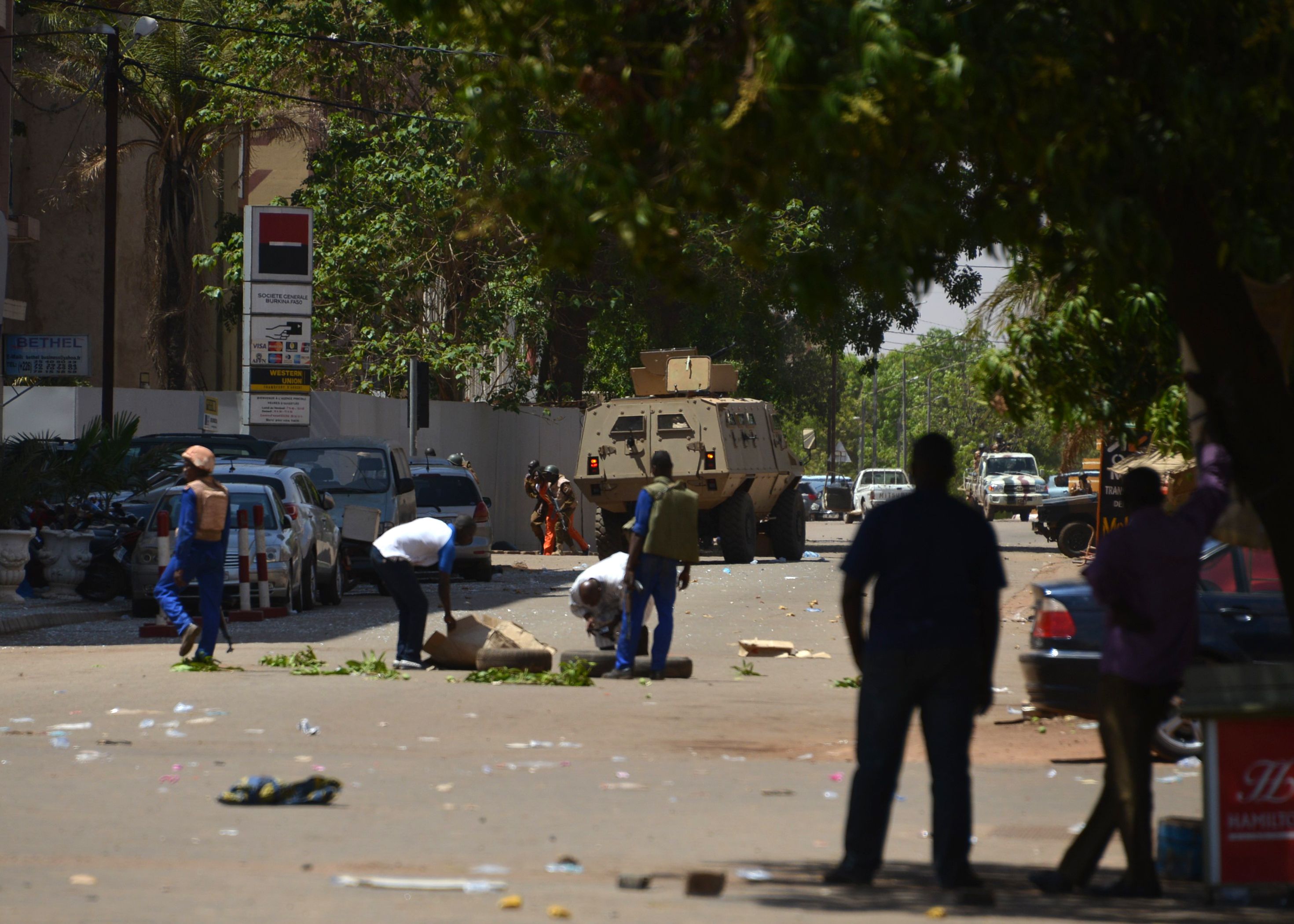 الهجوم على السفارة الفرنسية فى بوركينا فاسو