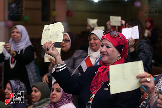 احتفالية المرأة العاملة باتحاد عمال مصر لتكريم 23  أما مثالية (6)