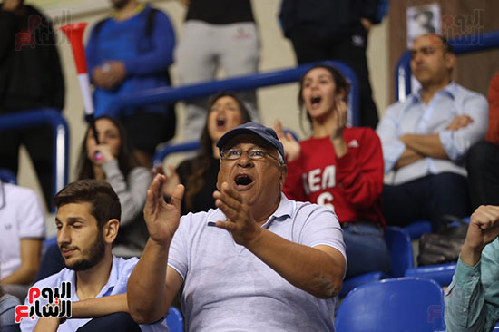 الأهلى يهزم سبورتنج ويتوج بكأس مصر لكرة السلة (6)
