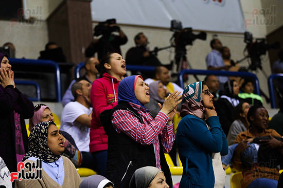 الأهلى يهزم سبورتنج ويتوج بكأس مصر لكرة السلة (14)