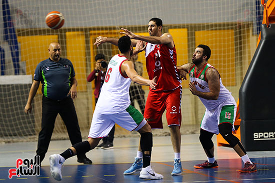 الأهلى يهزم سبورتنج ويتوج بكأس مصر لكرة السلة (57)