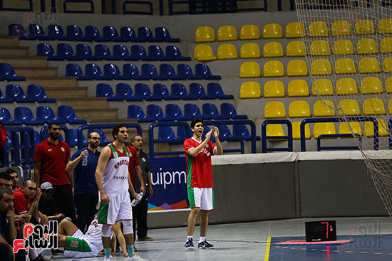 الأهلى يهزم سبورتنج ويتوج بكأس مصر لكرة السلة (56)