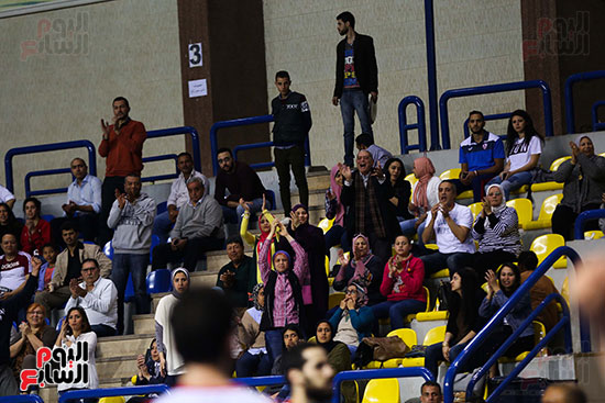الأهلى يهزم سبورتنج ويتوج بكأس مصر لكرة السلة (55)