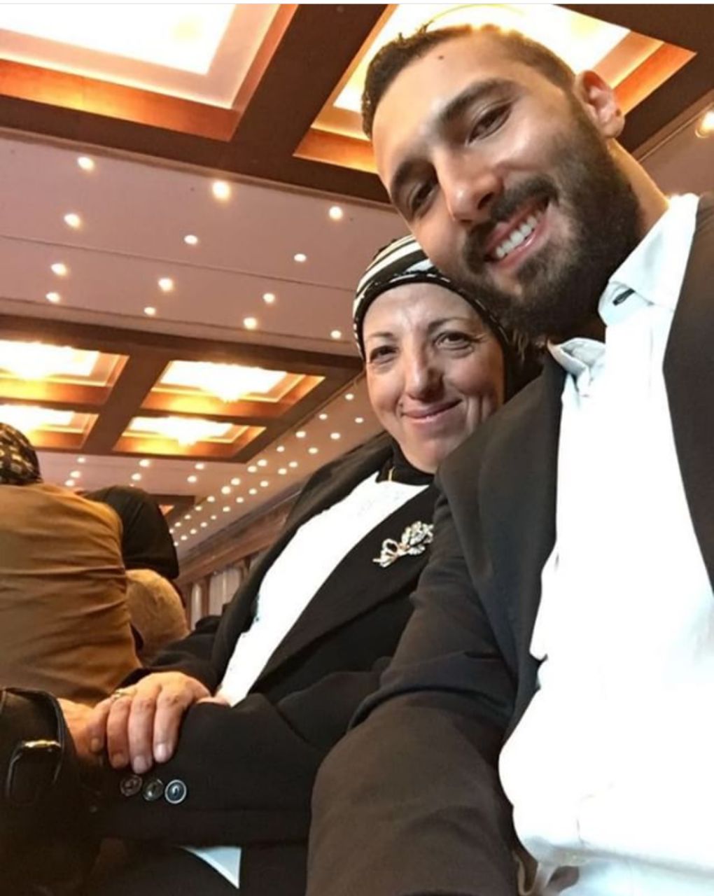علاء أبو القاسم ووالدته