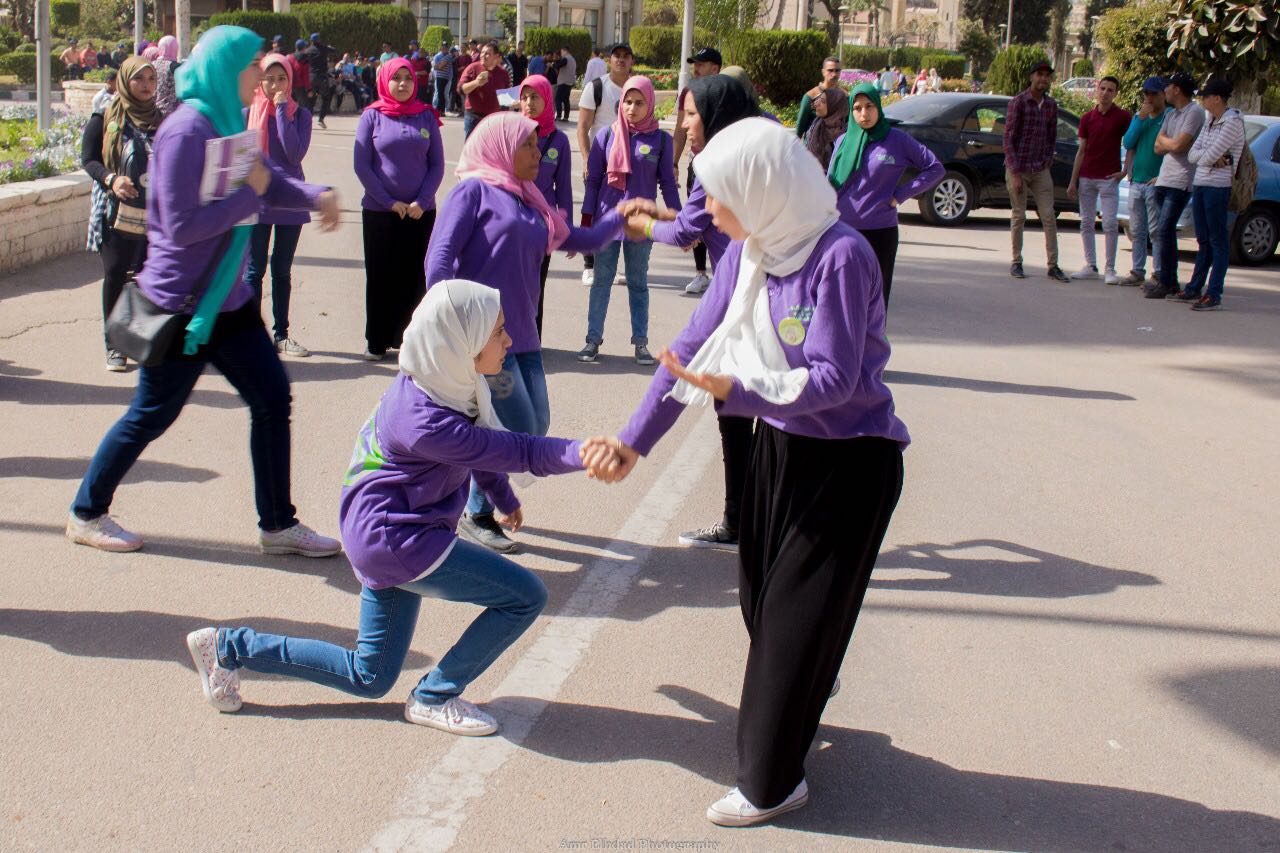 جانب من فعاليات مناهشة التحرش والعنف ضد المرأة بجامعة القاهرة (7)